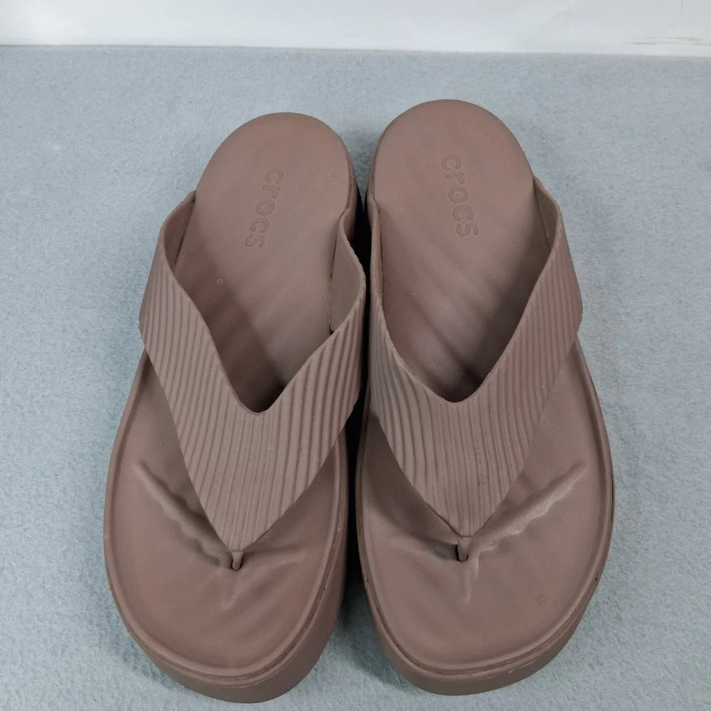Crocs Brooklyn Flip Flop Platform Sandal Casual Womens Size 10 Mauve Brown